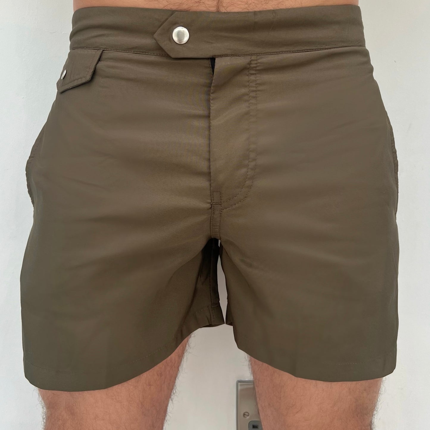 LUCA SHORT | OLIVE SHORT LENGTH